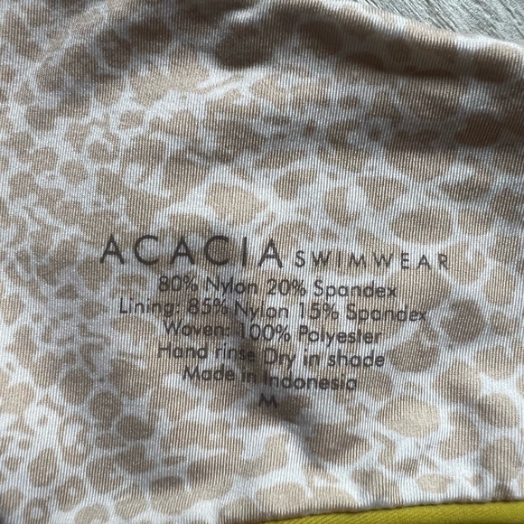 Acacia Panama Crochet High Neck Halter Tassel Bikini Top in Pineapple. Size M - Picture 5 of 5